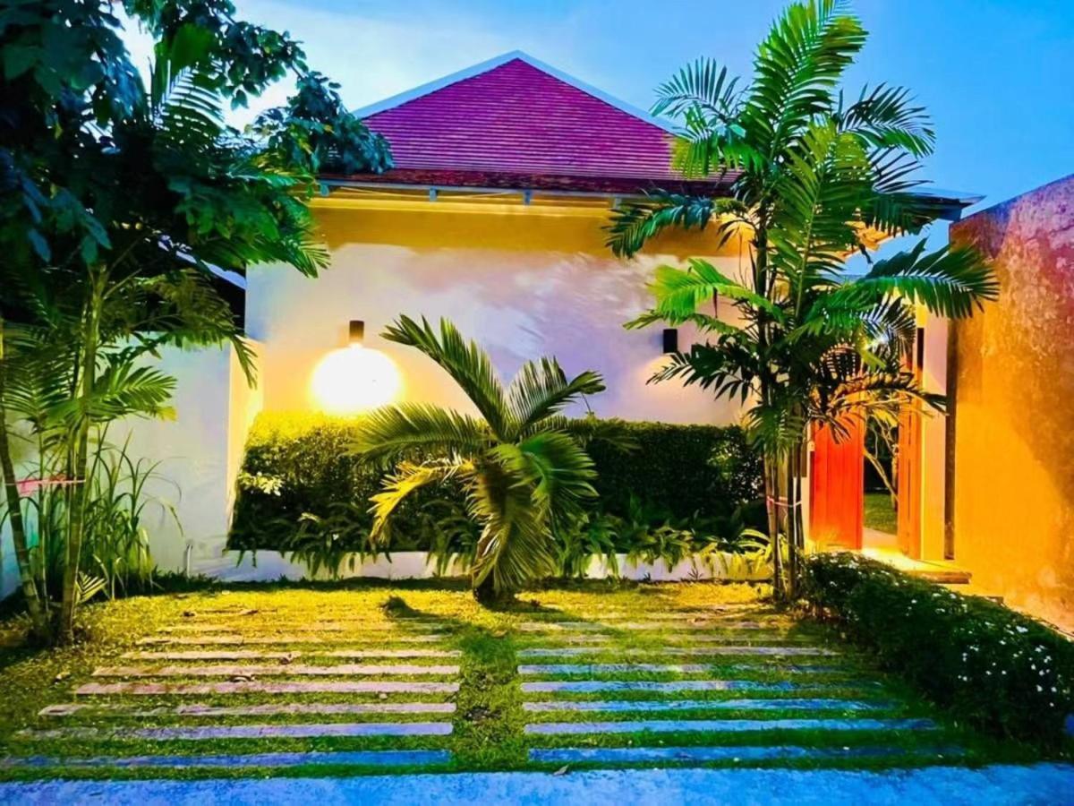 E Villa Near Bangtao Beach ,普吉高端社区邦涛区度假村私人泳池别墅 Pantai Bang Tao Luaran gambar