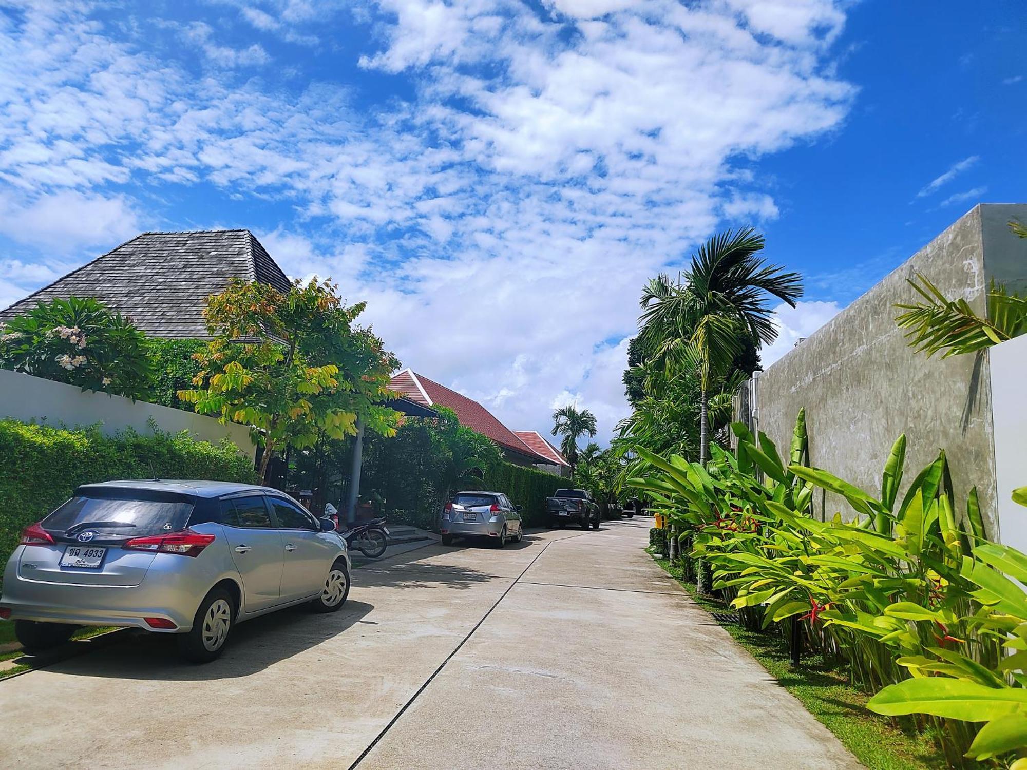 E Villa Near Bangtao Beach ,普吉高端社区邦涛区度假村私人泳池别墅 Pantai Bang Tao Luaran gambar